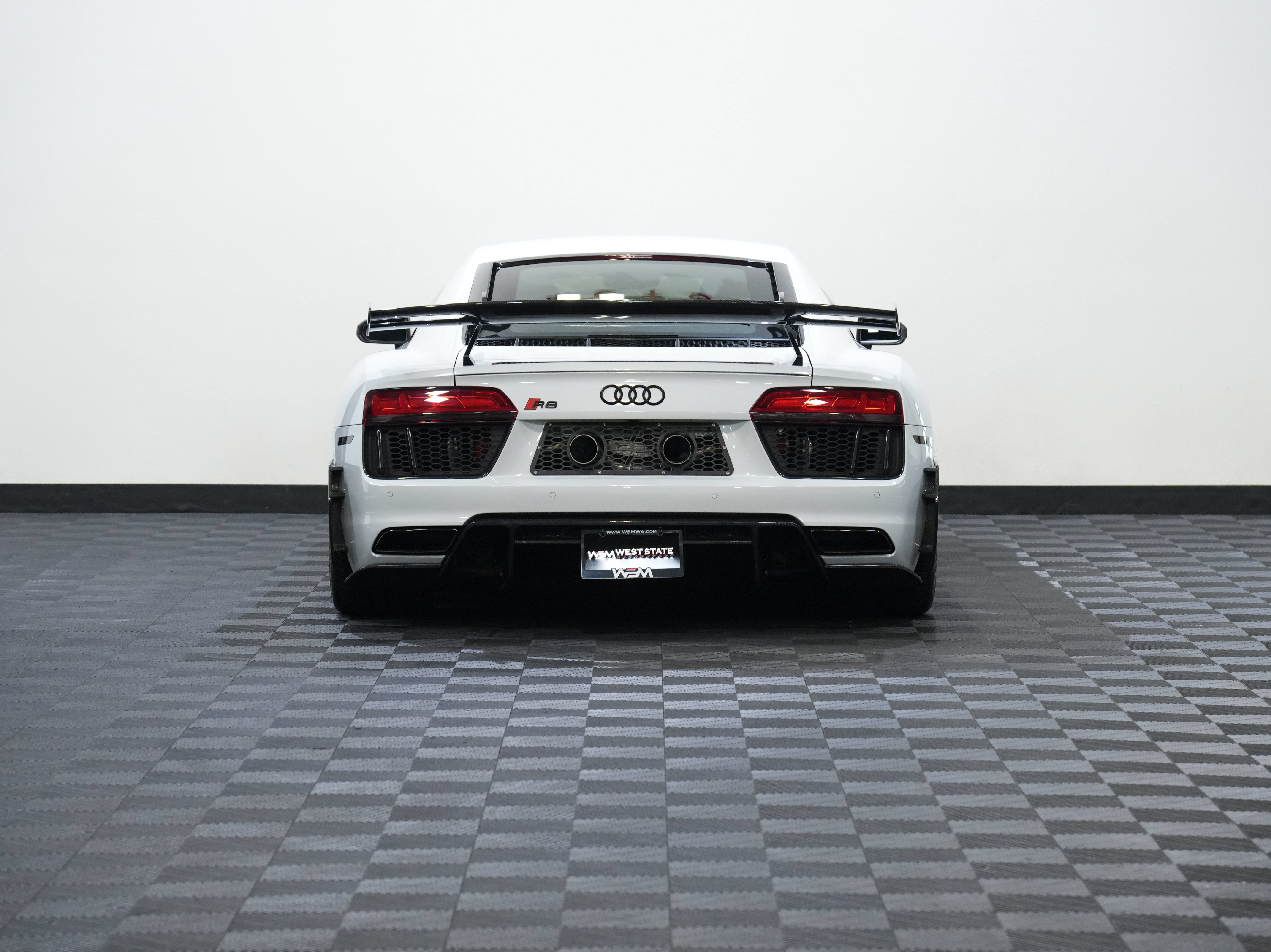 Used 2017 Audi R8 V10 plus AWD/4WD image 7