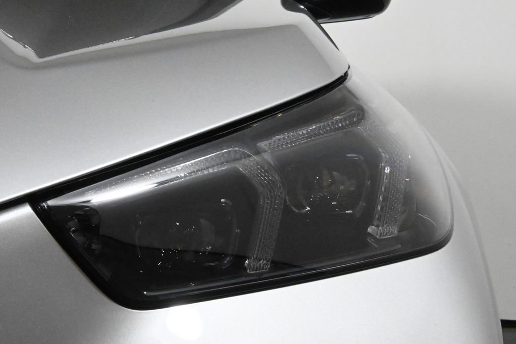 Used 2025 BMW X1 xDrive28i w/ M Sport Package image 11