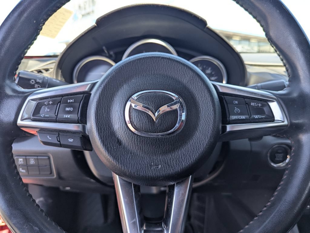Used 2017 MAZDA MX-5 Miata RF Club w/ Appearance Package RWD image 20