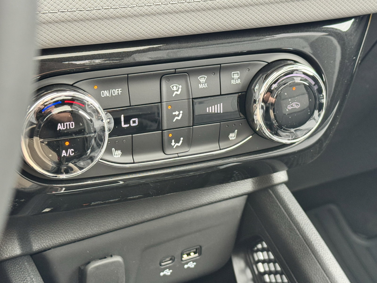 New 2026 Chevrolet TrailBlazer LT w/ Convenience Package FWD image 13