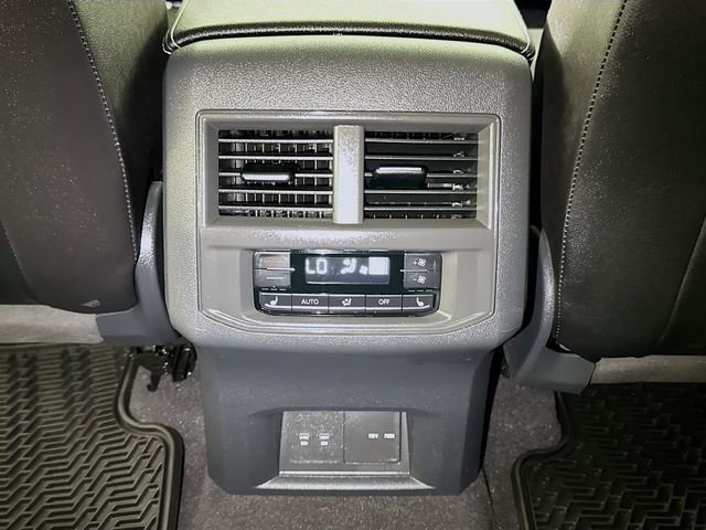 Used 2023 Volkswagen Atlas SEL Premium AWD/4WD image 25