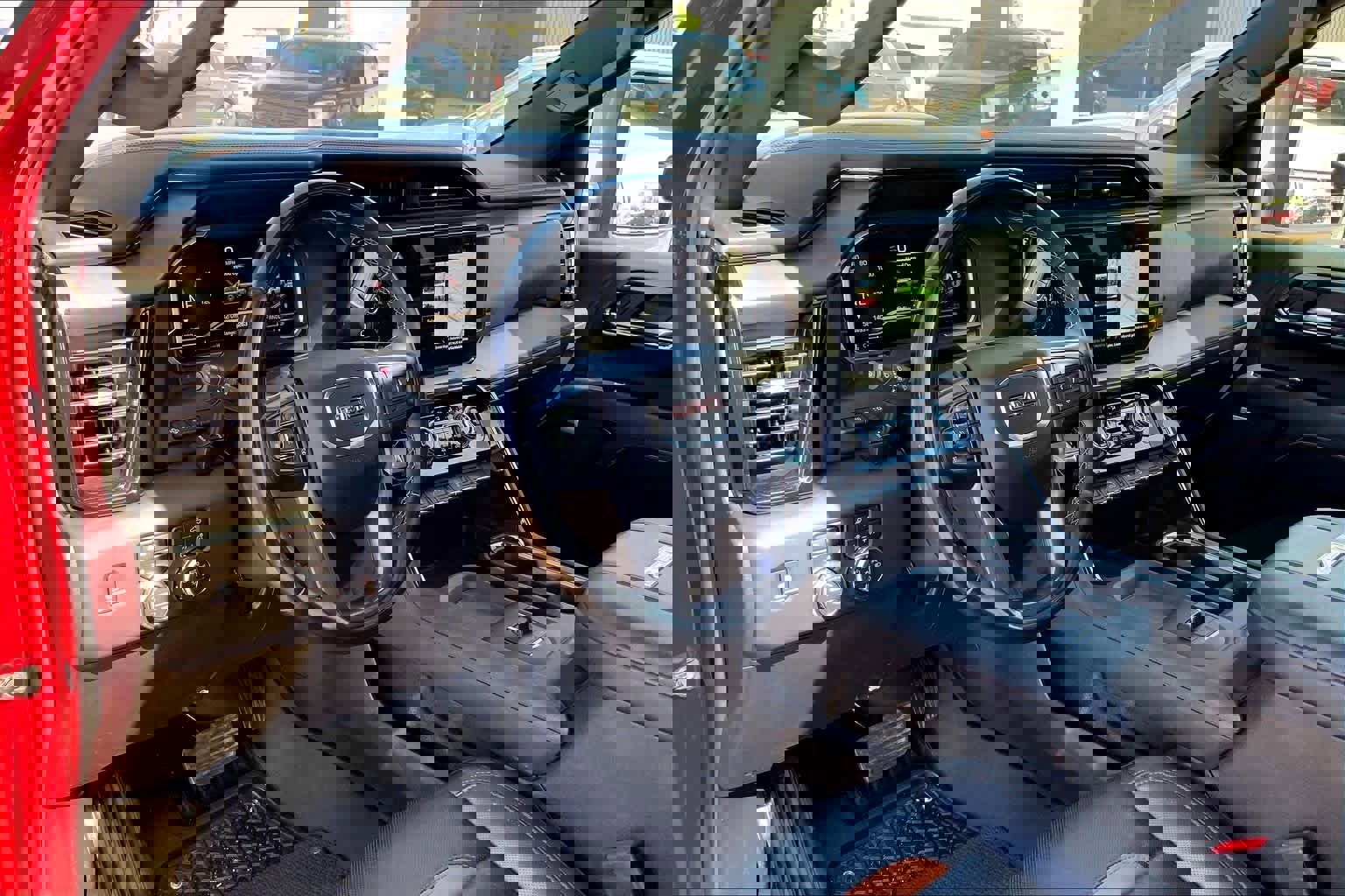 Used 2024 GMC Sierra 2500 AT4 w/ AT4 Premium Plus Package image 18