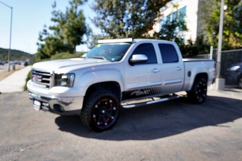 Used 2010 GMC Sierra 1500 SLE w/ Regional Value Package image 6