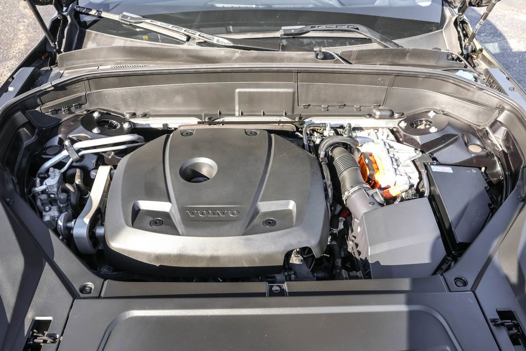 Used 2023 Volvo XC90 T8 Ultimate image 40