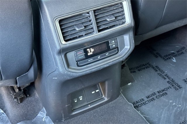 Used 2024 Volkswagen Atlas SE image 14