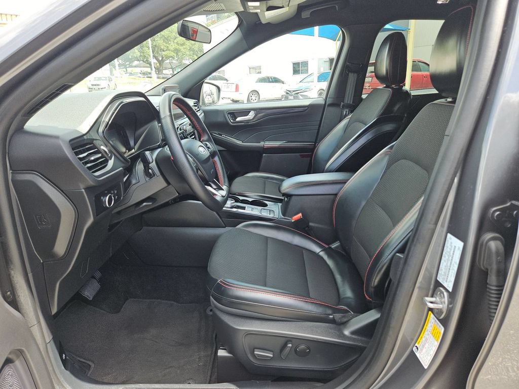 Used 2025 Ford Escape ST-Line AWD/4WD image 11