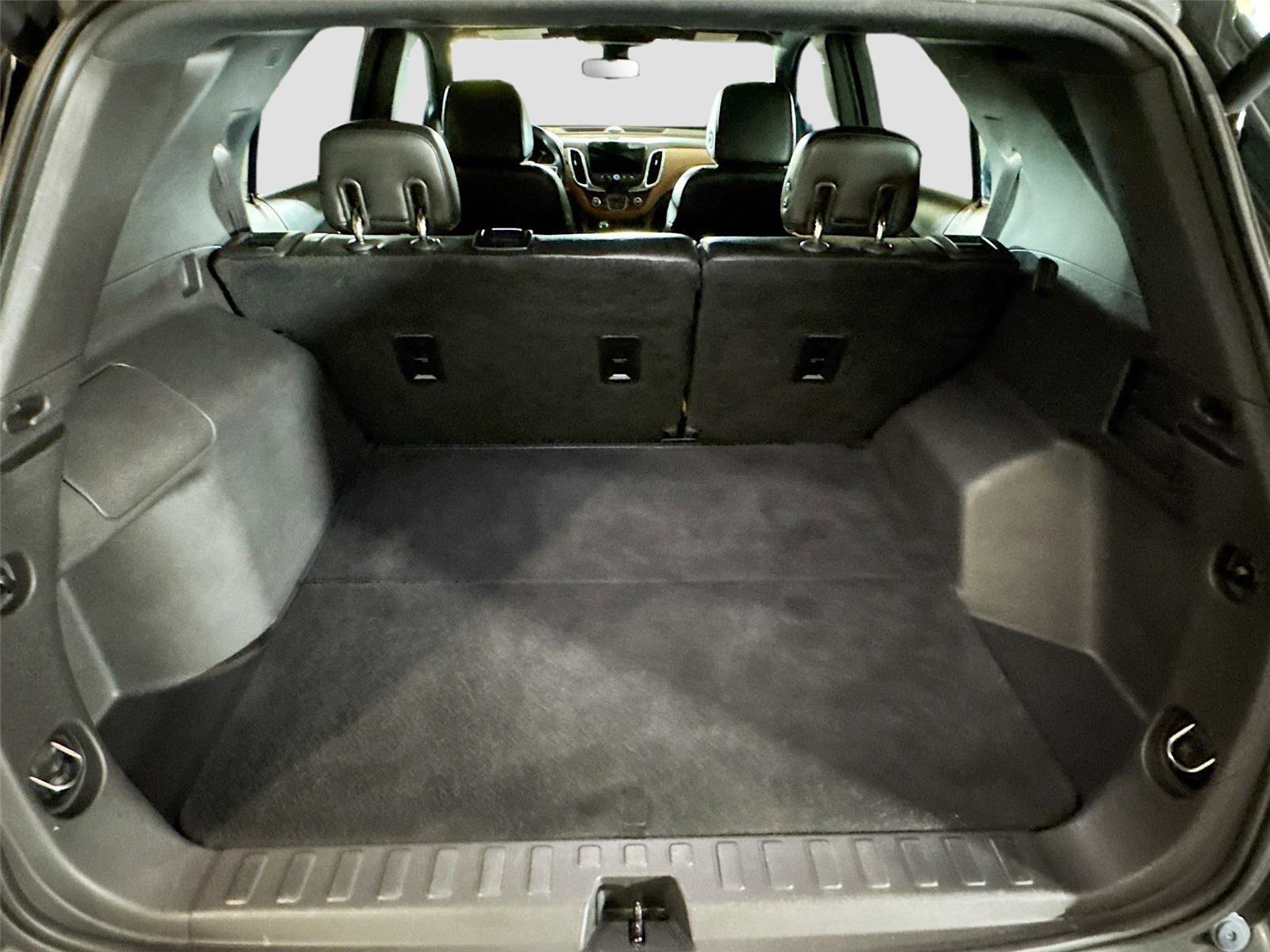 Used 2020 Chevrolet Equinox Premier FWD image 17