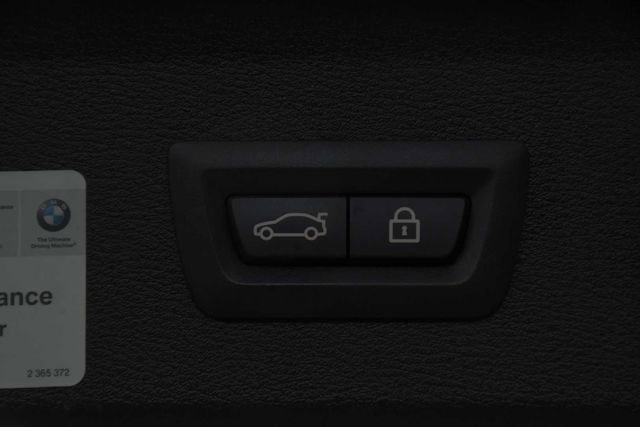 Used 2017 BMW X1 xDrive28i image 9