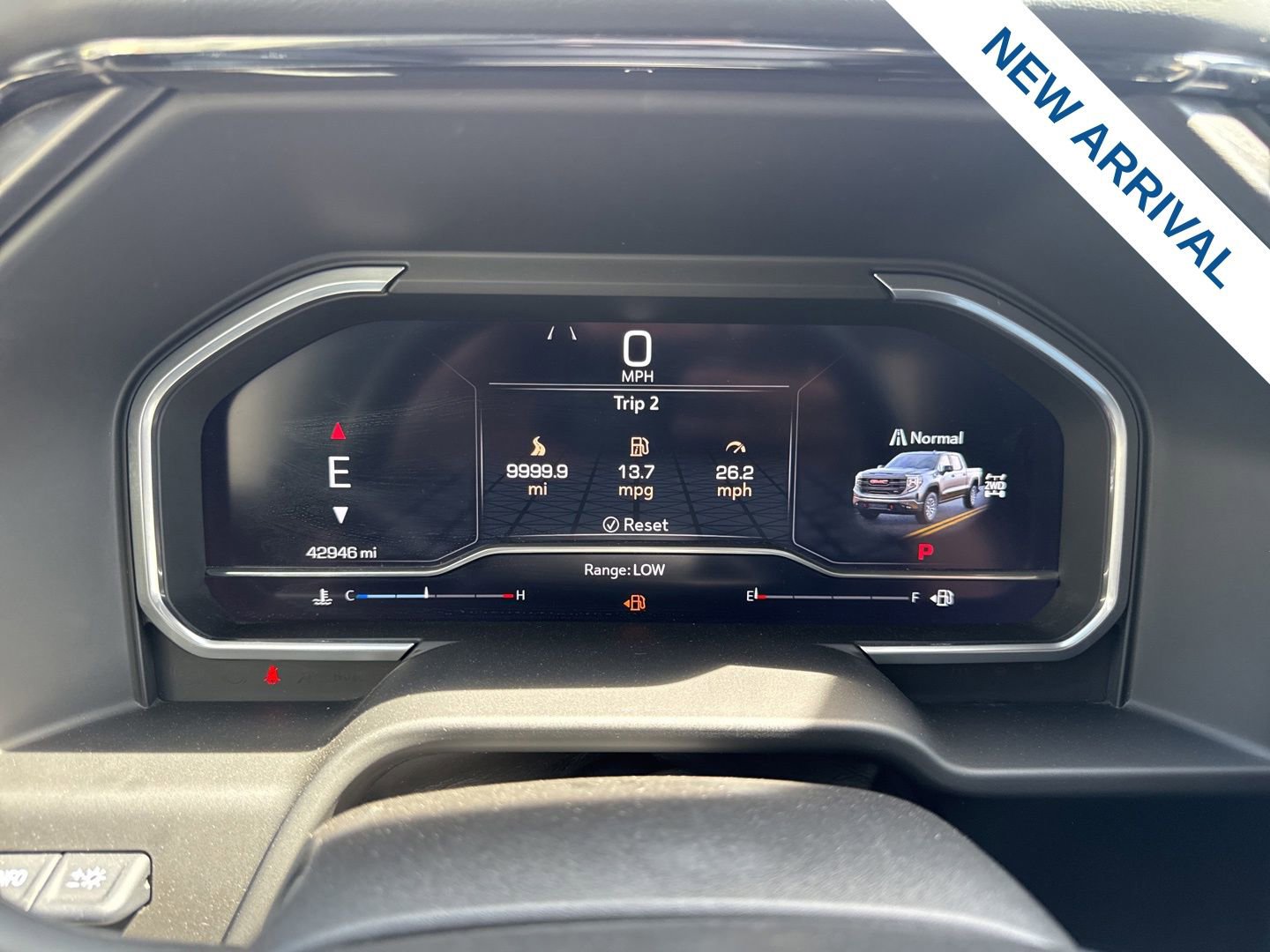 Used 2022 GMC Sierra 1500 AT4 w/ AT4 Premium Package image 23