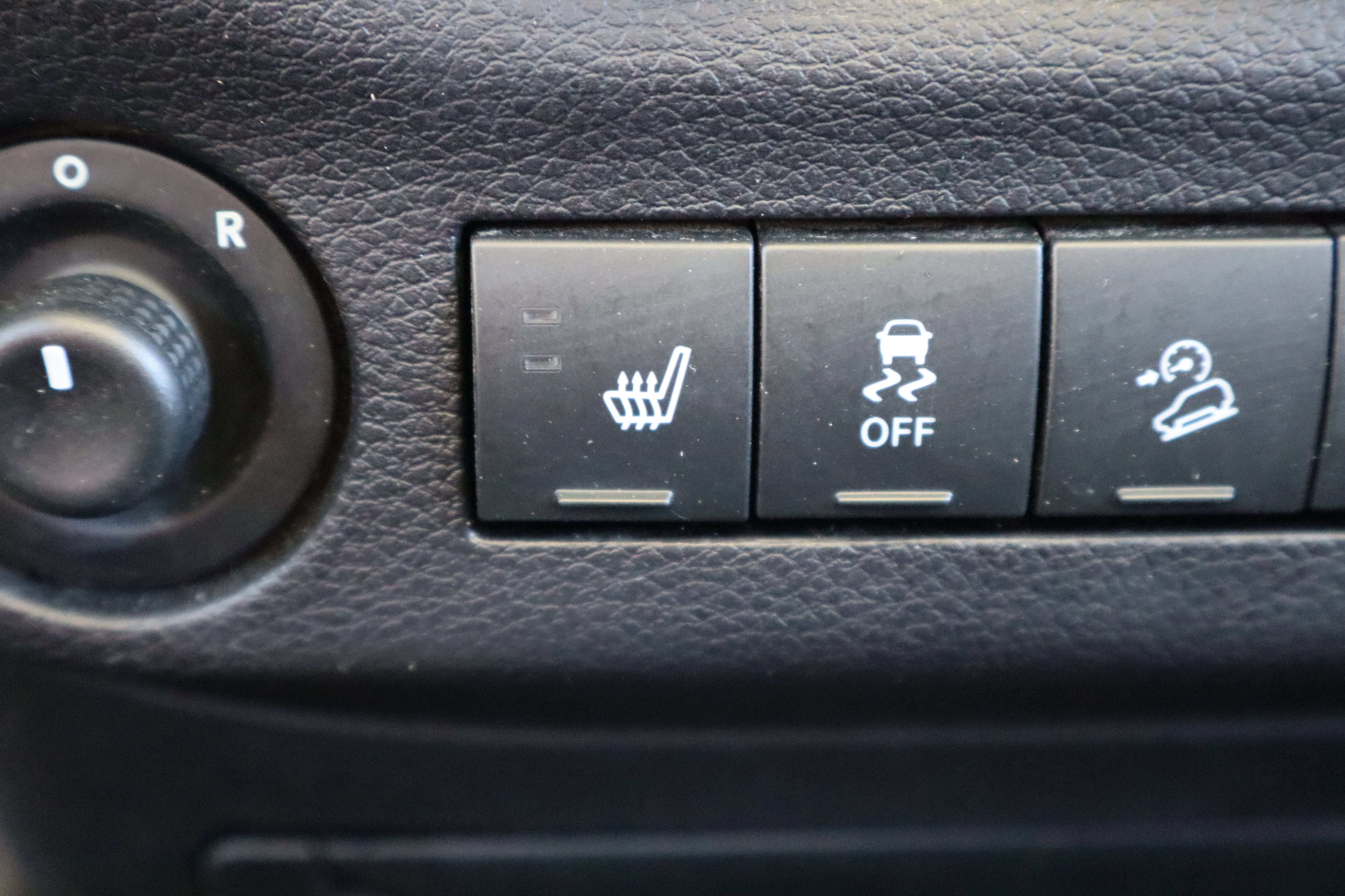 Used 2017 Jeep Wrangler Unlimited Sahara w/ Connectivity Group AWD/4WD image 20