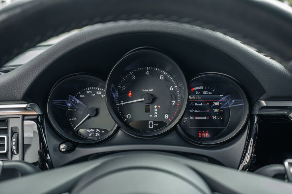 Used 2022 Porsche Macan image 26