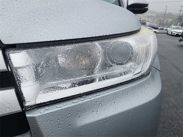 Used 2018 Toyota Highlander XLE image 9