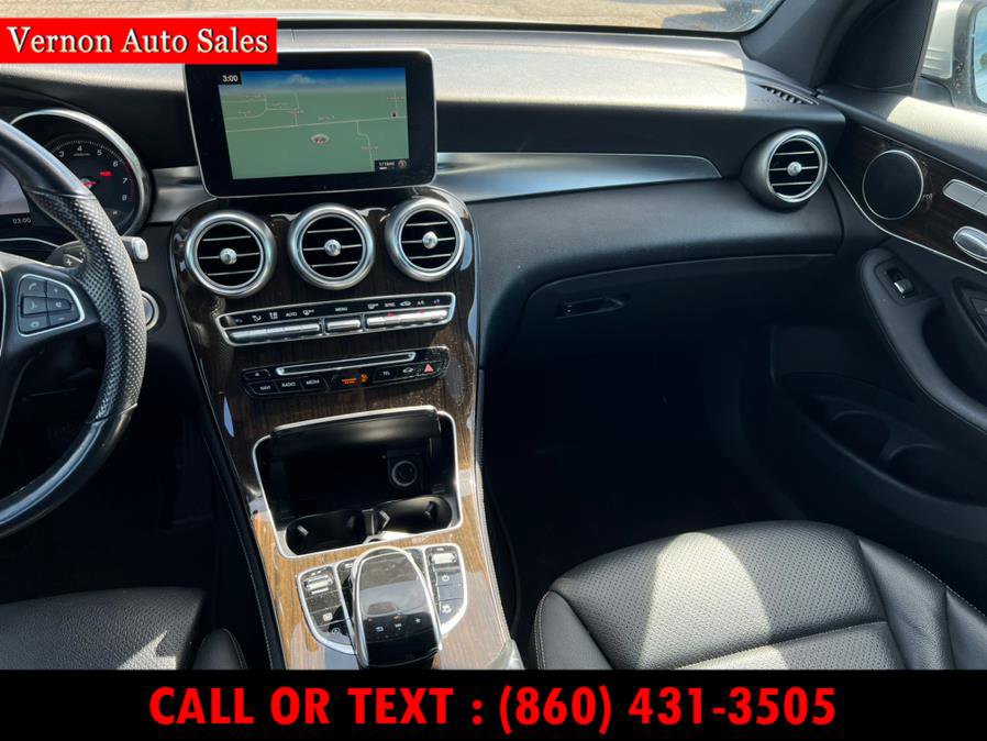 Used 2019 Mercedes-Benz GLC 300 4MATIC image 20