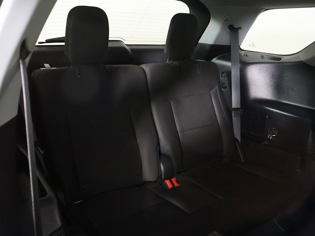 Used 2022 Ford Explorer XLT image 30