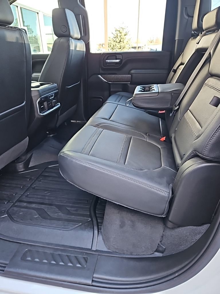 Used 2022 GMC Sierra 3500 Denali w/ Denali Ultimate Package image 23