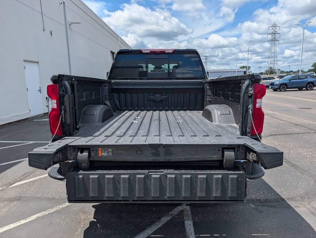 Used 2024 Chevrolet Silverado 2500 LTZ w/ LTZ Plus Package AWD/4WD image 8