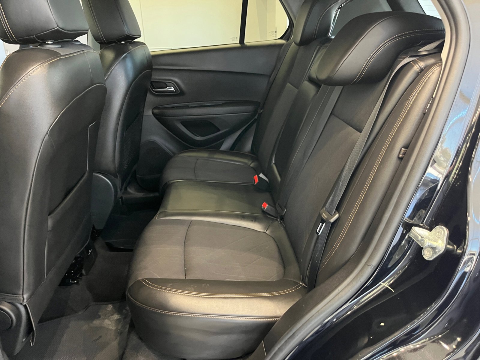 Used 2018 Chevrolet Trax LT w/ Sun & Sound Package image 19