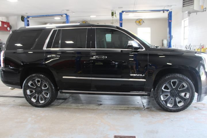 Used 2020 GMC Yukon Denali w/ Denali Ultimate Black Edition AWD/4WD image 11