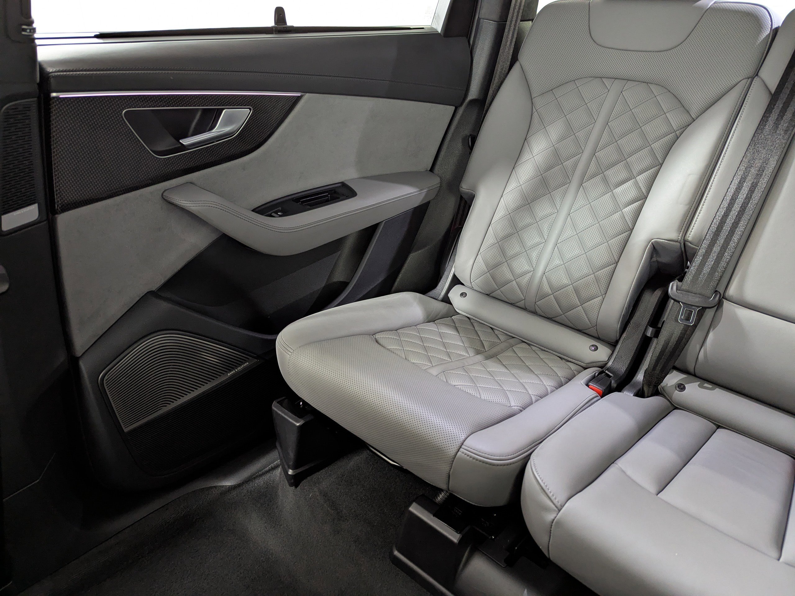 Certified 2024 Audi SQ7 Prestige image 12