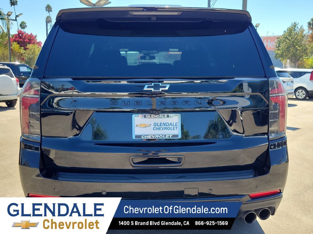 Used 2025 Chevrolet Suburban Z71 AWD/4WD image 12