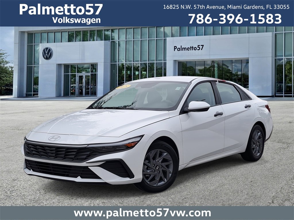 Used 2025 Hyundai Elantra Blue