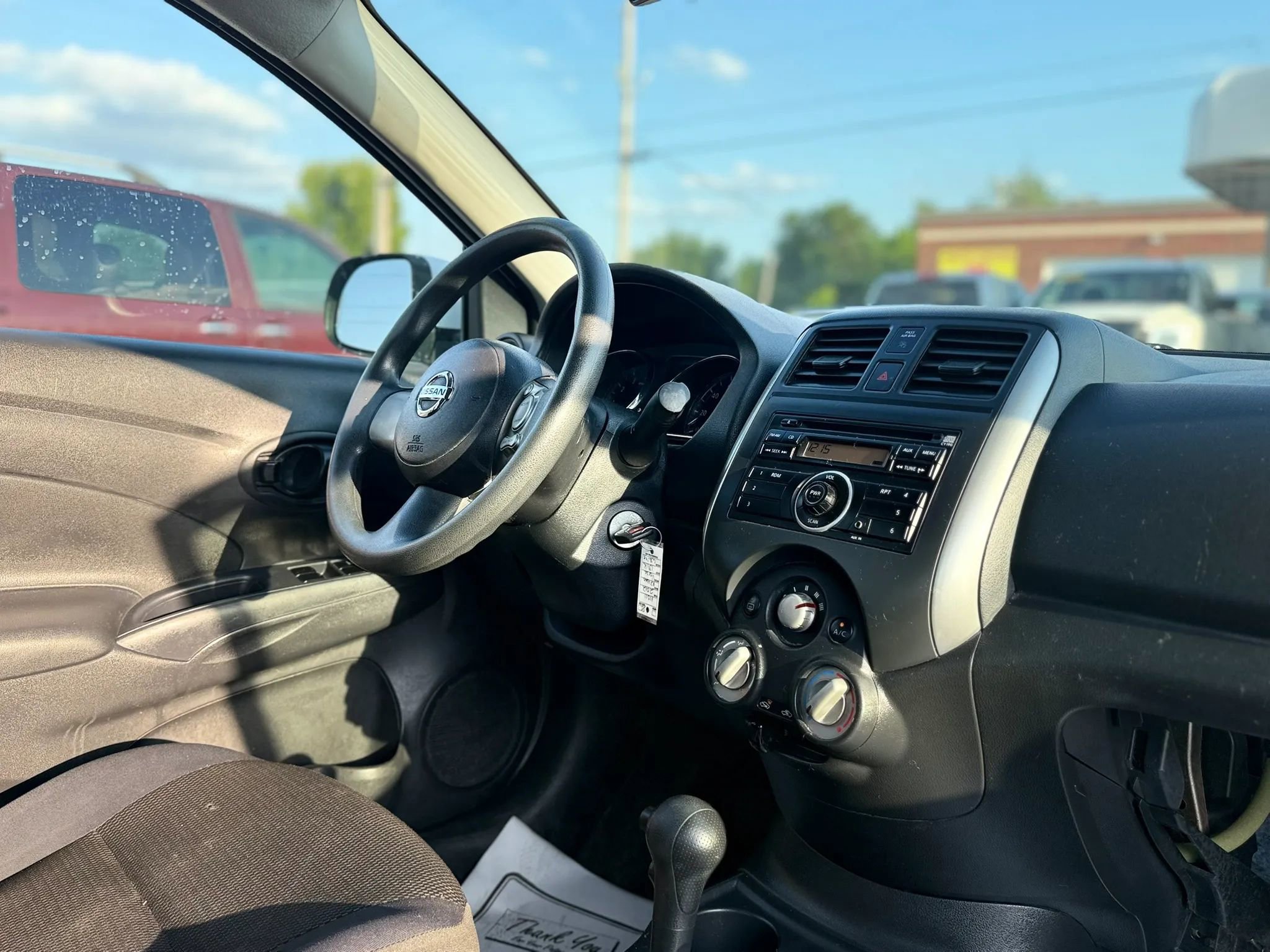 Used 2012 Nissan Versa SV FWD image 29