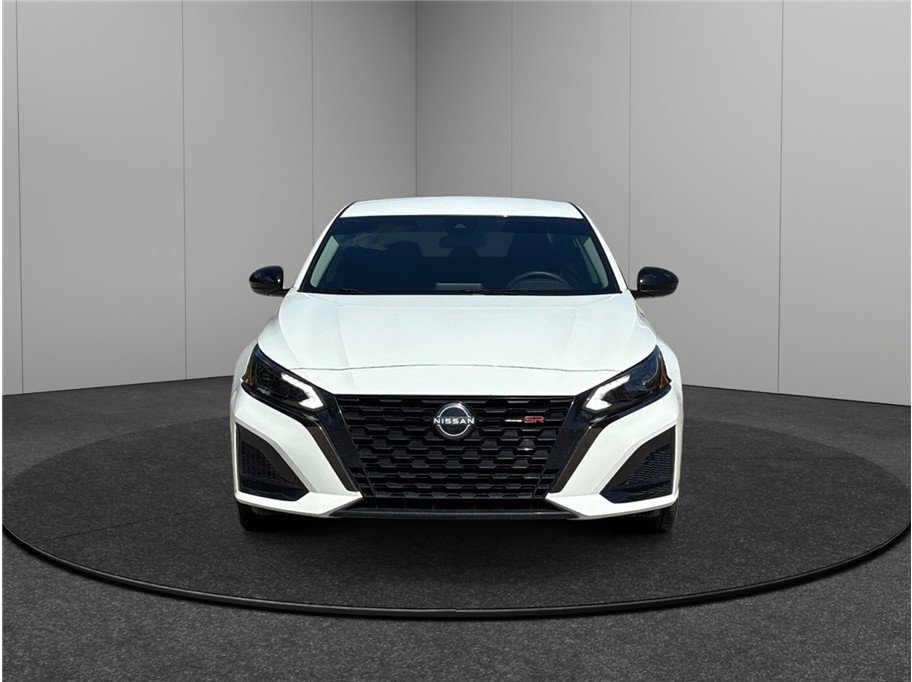 Used 2023 Nissan Altima 2.5 SR image 3