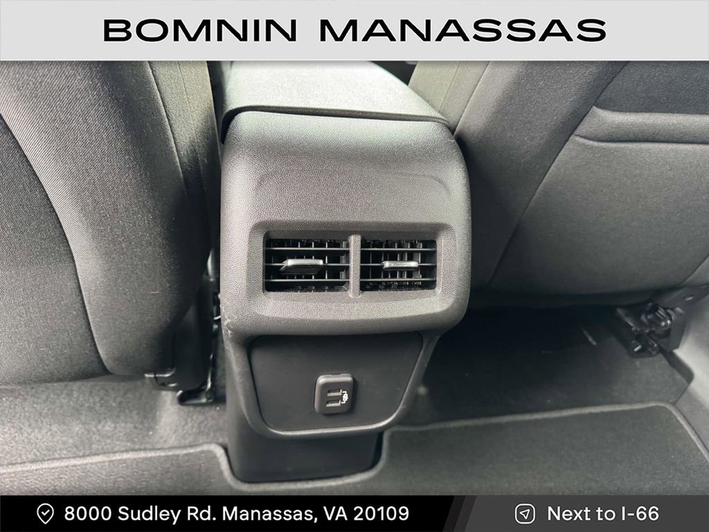 Used 2023 Chevrolet Equinox LS w/ LS Convenience Package image 13