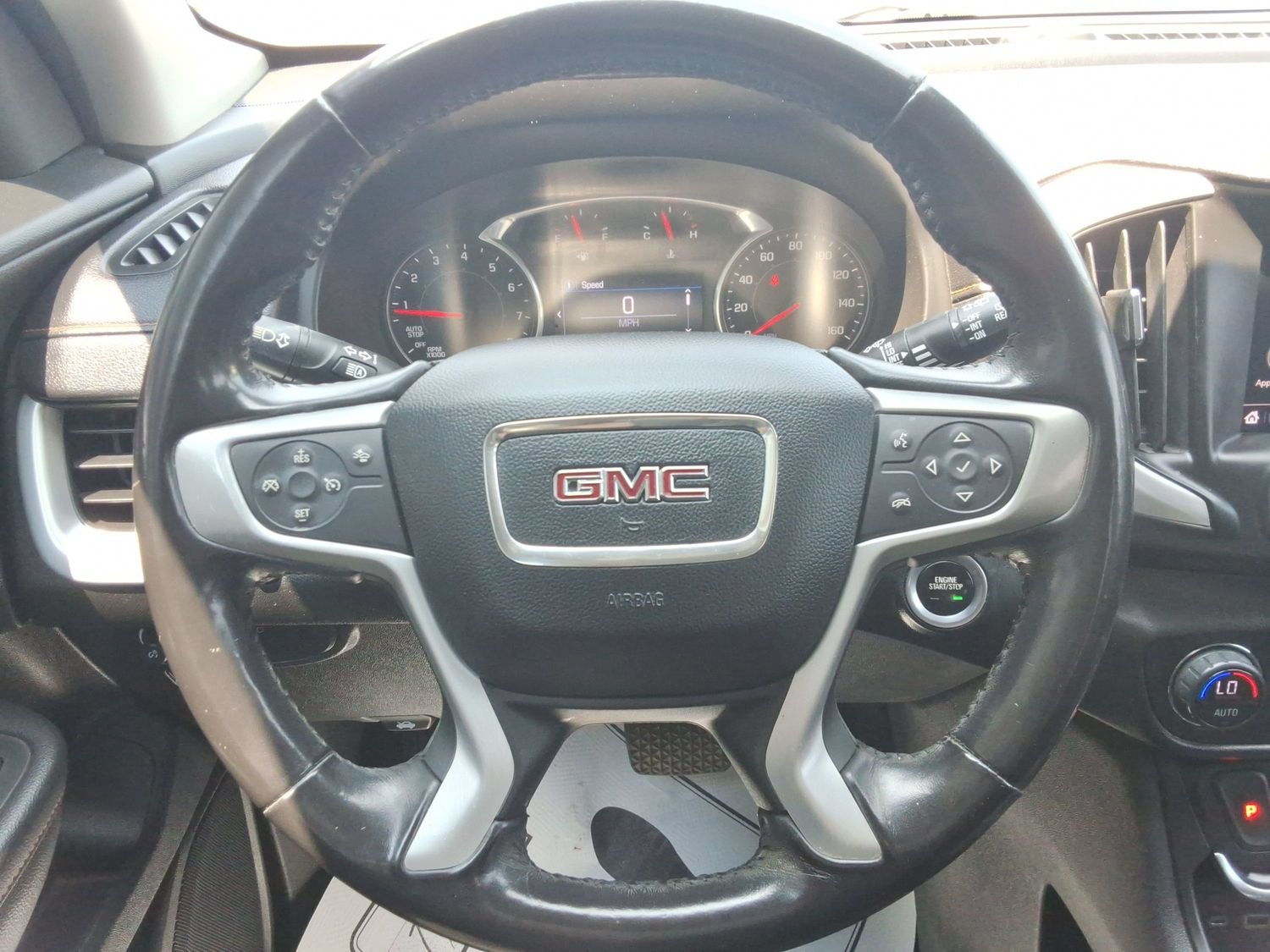 Used 2020 GMC Terrain SLE w/ Driver Convenience Package FWD image 11