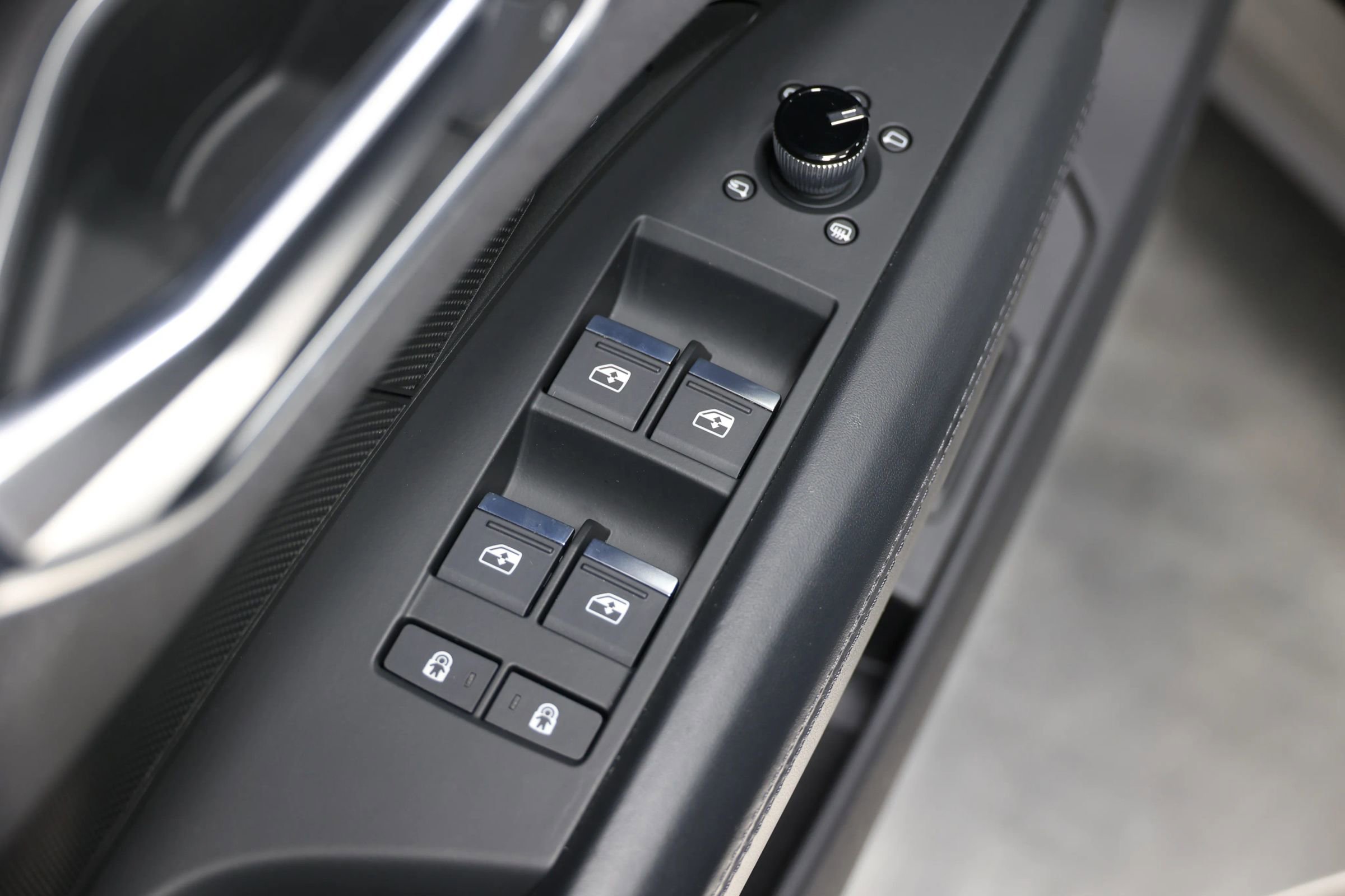 Used 2022 Audi RS e-tron GT w/ Carbon Performance Package image 13