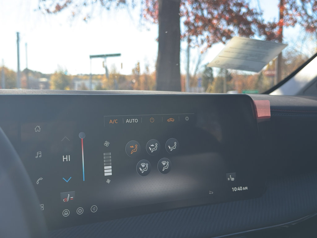 New 2026 Nissan Kicks SR w/ Cold Weather Package image 24