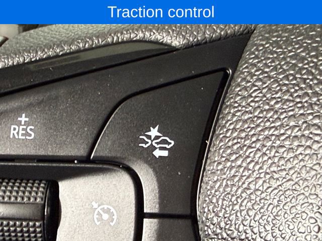 Used 2024 Chevrolet Trax RS w/ Sunroof Package FWD image 22