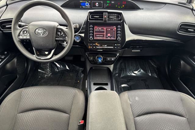Certified 2020 Toyota Prius LE image 3