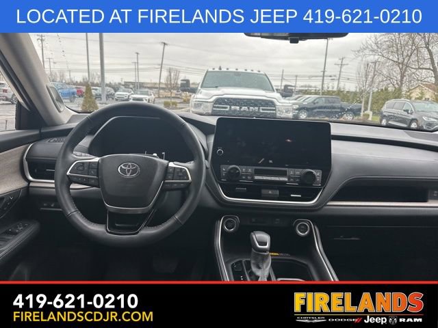 Used 2024 Toyota Grand Highlander Platinum image 6