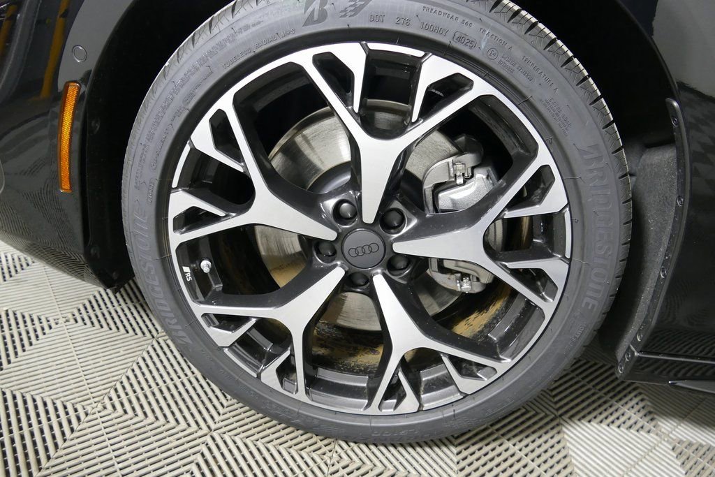 New 2026 Audi A6 Premium Plus AWD/4WD image 10