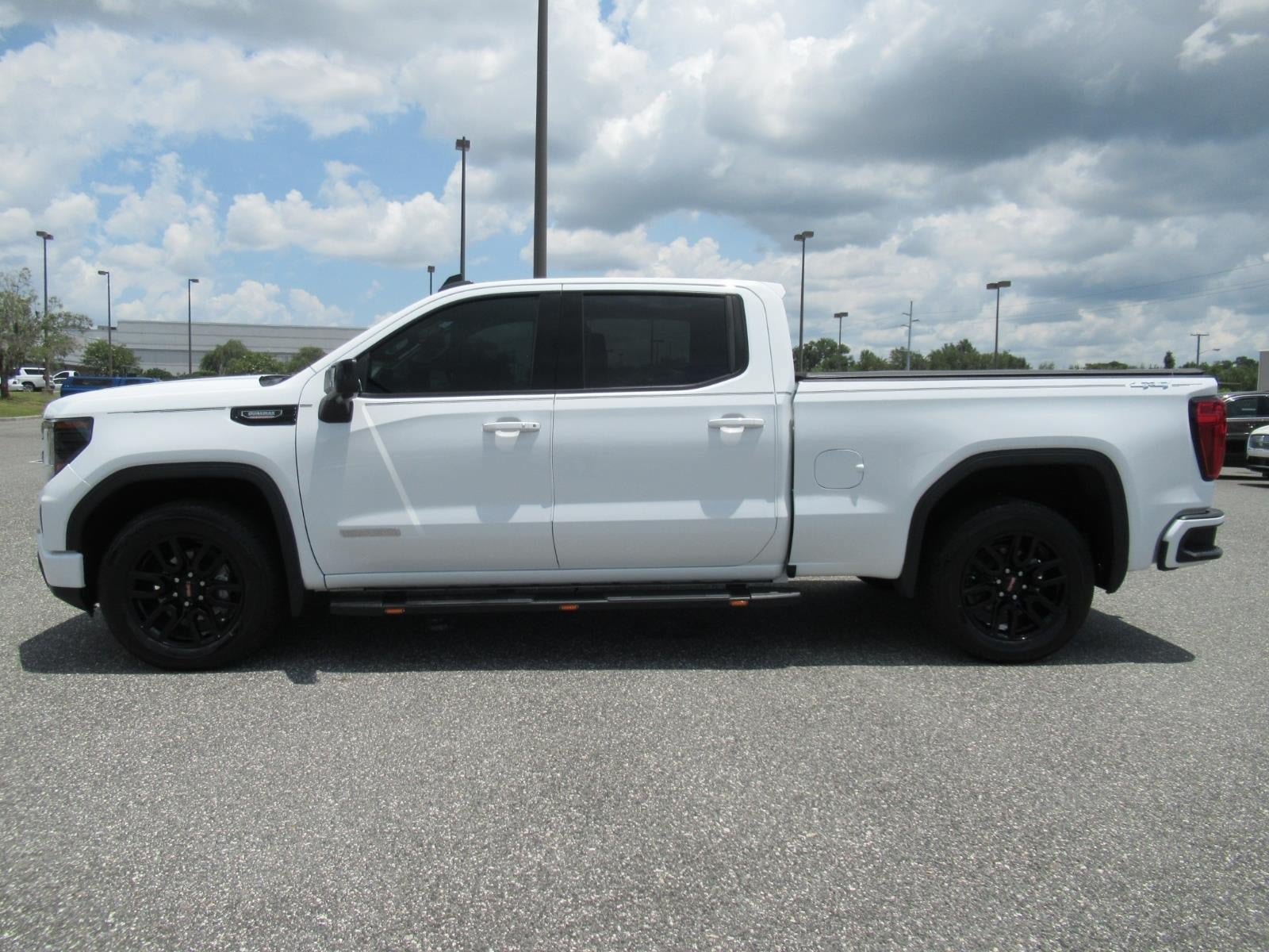 Used 2025 GMC Sierra 1500 Elevation w/ Elevation Premium Package AWD/4WD image 4