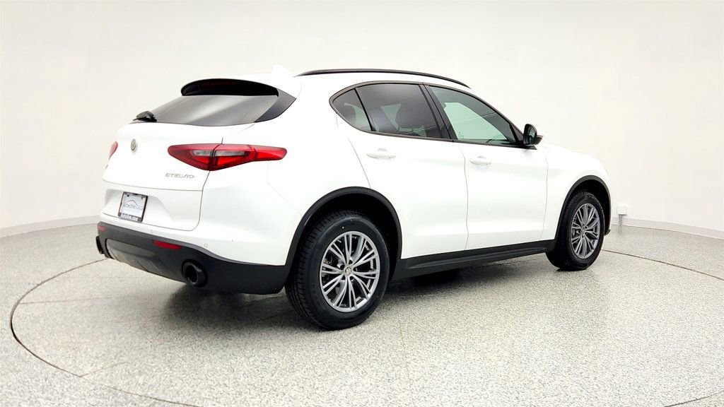 Used 2022 Alfa Romeo Stelvio Sprint image 5