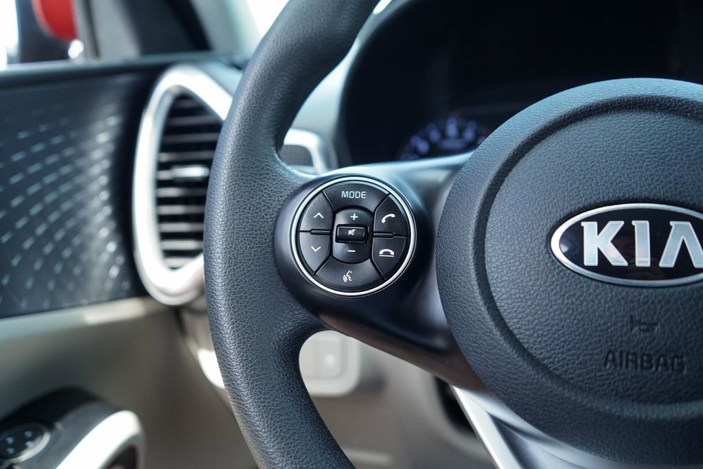 Used 2020 Kia Soul S image 22