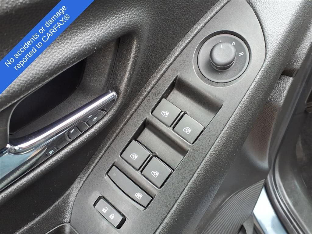 Used 2022 Chevrolet Trax LT w/ LT Convenience Package image 16