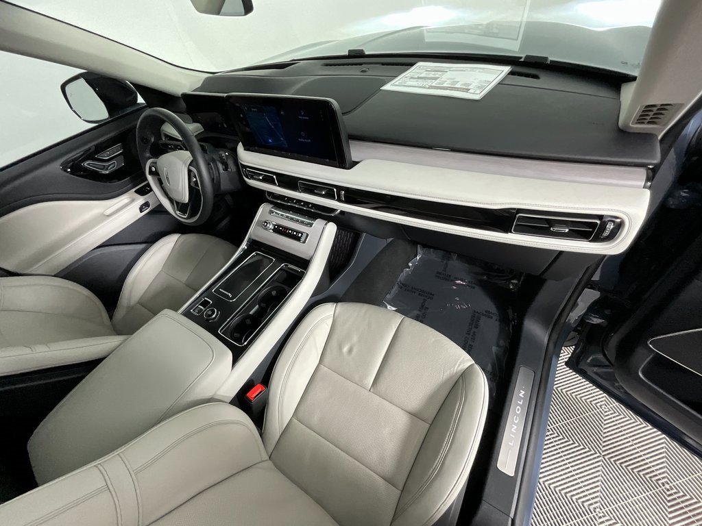 Used 2025 Lincoln Aviator Reserve image 19