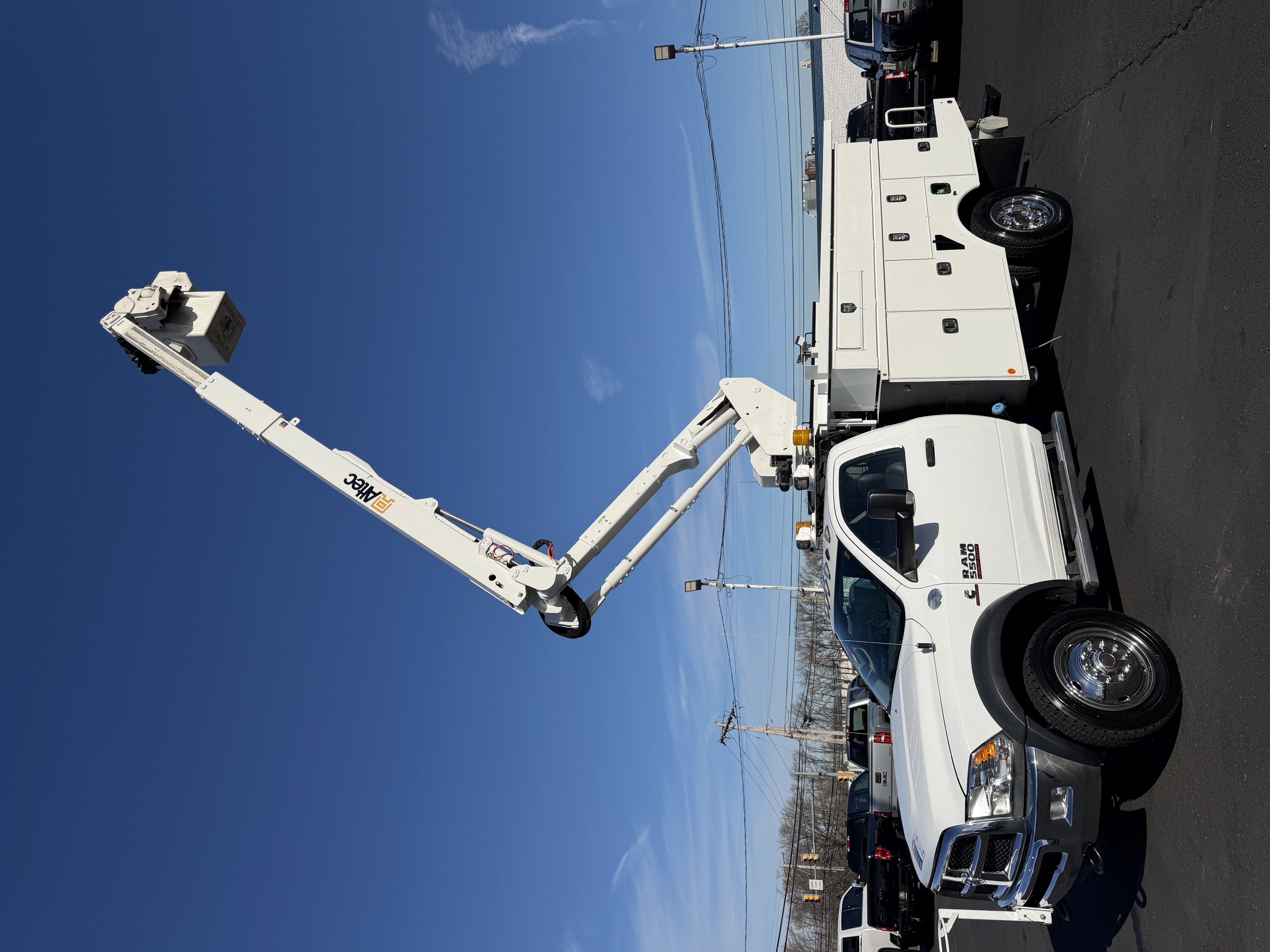 Used 2018 RAM 5500 Tradesman w/ Power & Remote Entry Group image 13