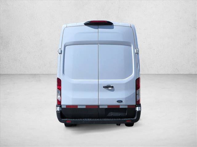 Used 2022 Ford E-Transit 148 High Roof Extended image 6