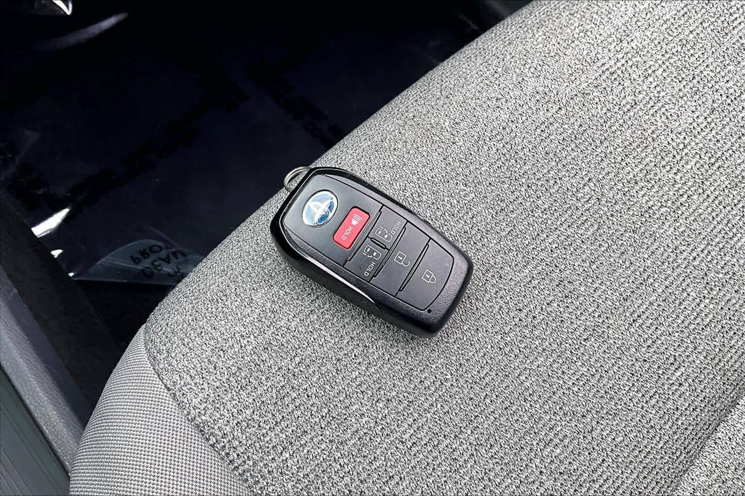Used 2022 Toyota Sienna LE FWD image 14