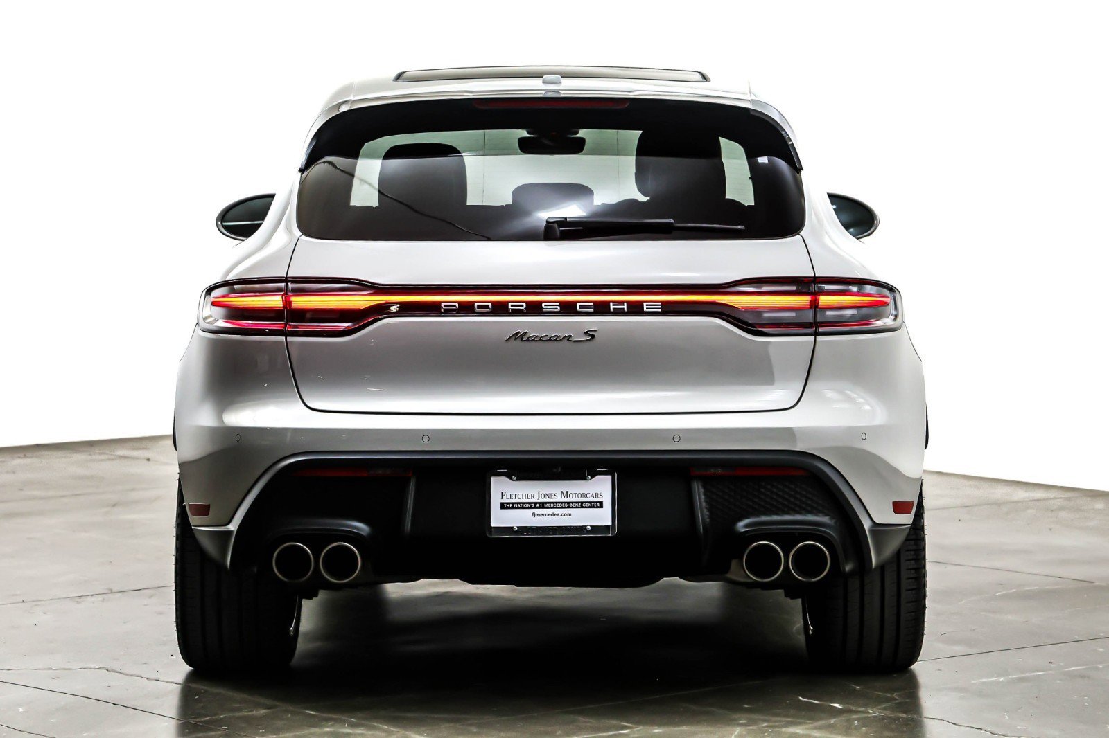 Used 2024 Porsche Macan S image 4