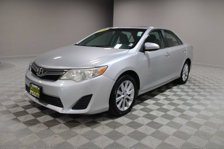 Used 2013 Toyota Camry XLE w/ Leather Pkg FWD image 8
