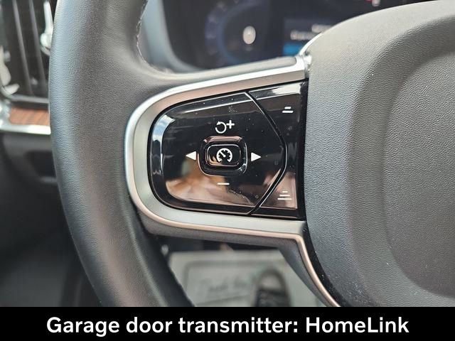 Used 2025 Volvo V60 B5 Cross Country Plus image 28