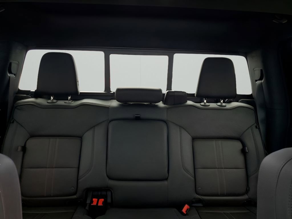 Used 2024 Chevrolet Silverado 2500 High Country w/ Midnight Edition image 46