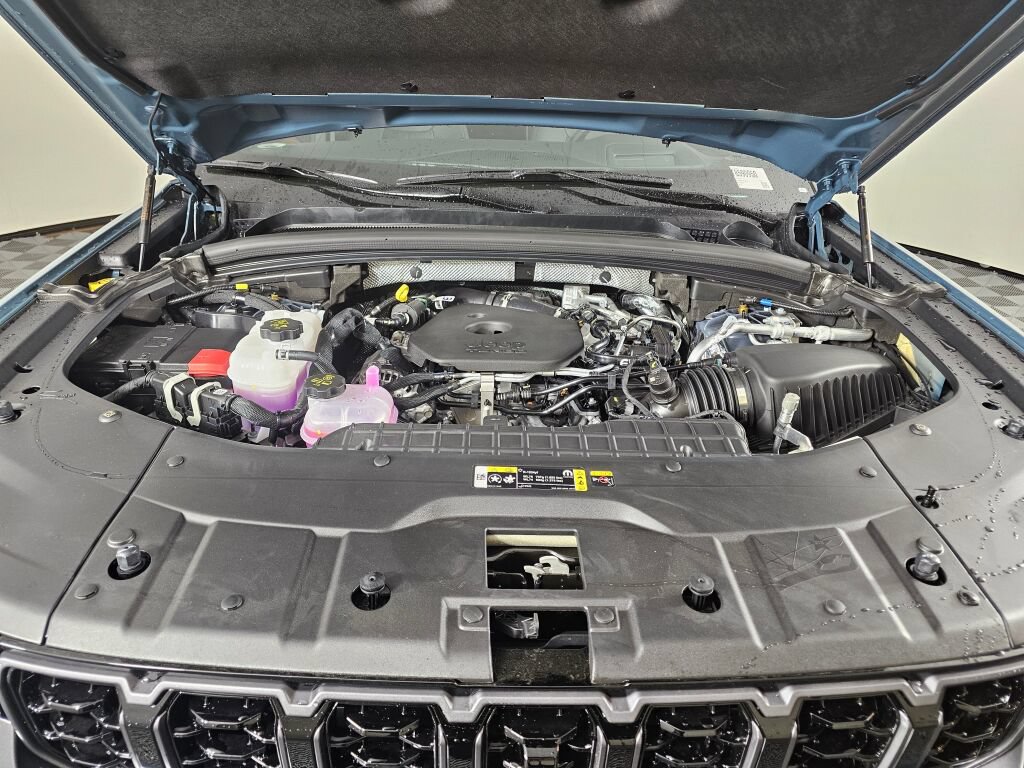 New 2026 Jeep Grand Cherokee L Summit AWD/4WD image 12