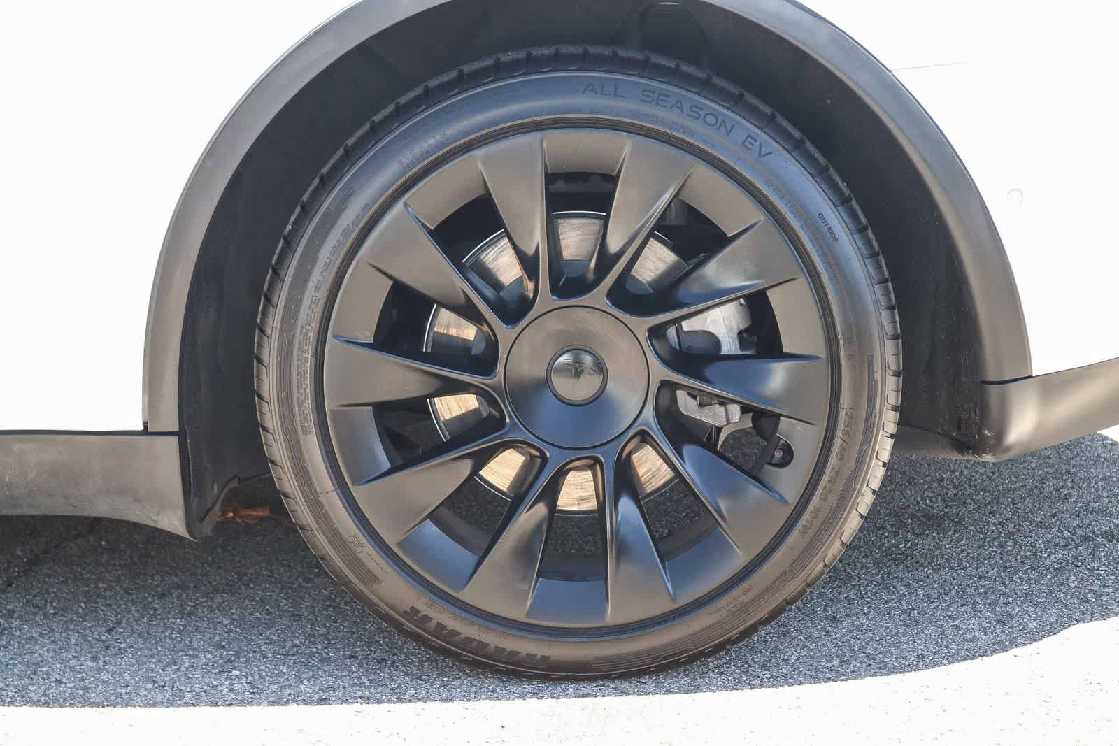 Used 2021 Tesla Model Y Long Range AWD/4WD image 5