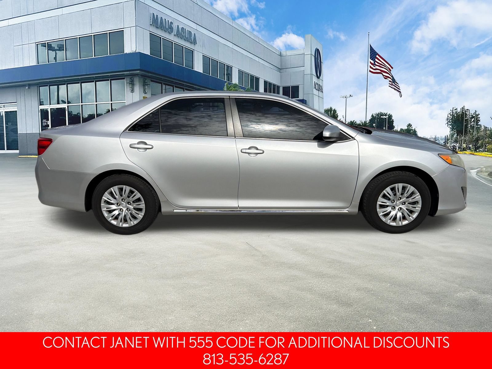 Used 2014 Toyota Camry LE FWD image 3